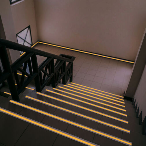 11075 • Protišmyková lepiaca páska – s fosforeskujúcim značkovacím pruhom – 5 m x 50 mm – 5 druhov