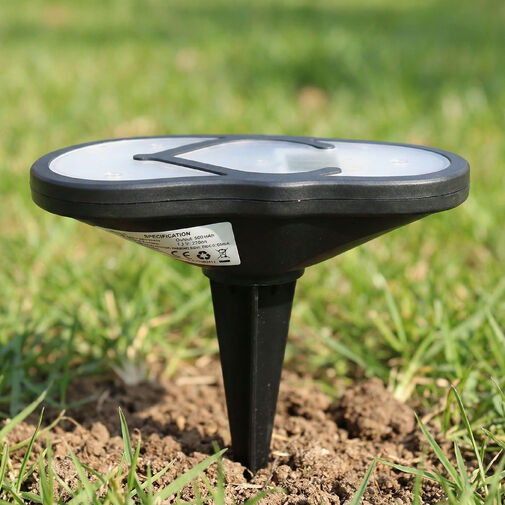 13000 • Zapichovacia solárna lampa – šľapiek – studená biela – 12,7 x 8,5 cm