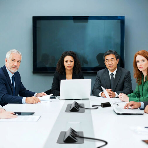 20446BK • Skrytá zásuvka – 4-násobná – Výklopné prevedenie – čierna