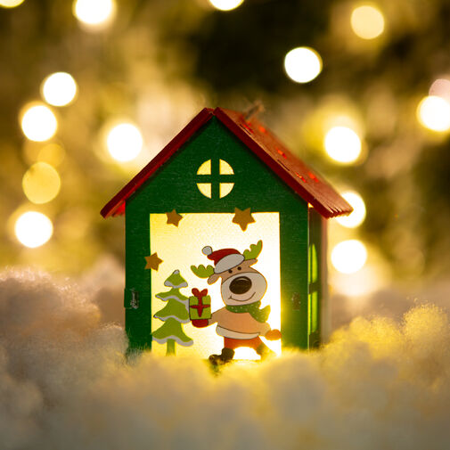 58940A • Vianočný LED dekoračný domček - teplá biela - drevo - 2 druhy - 7,5 x 9,5 x 5,5 cm - 12 ks / displej
